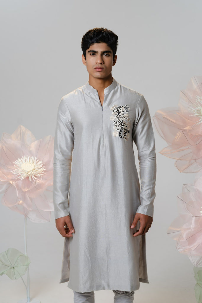 IMPERIAL ROAR KURTA SET