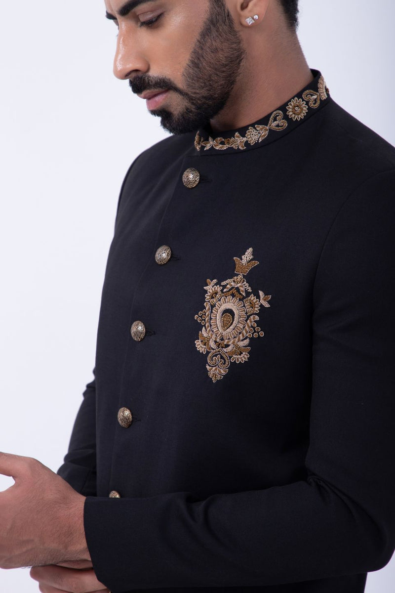 BLACK GOLDEN EMB MOTIF BANDGHALA SET