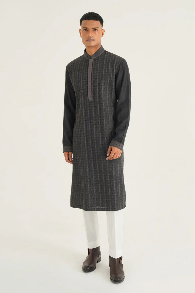 THREAD EMBROIDERED KURTA SET