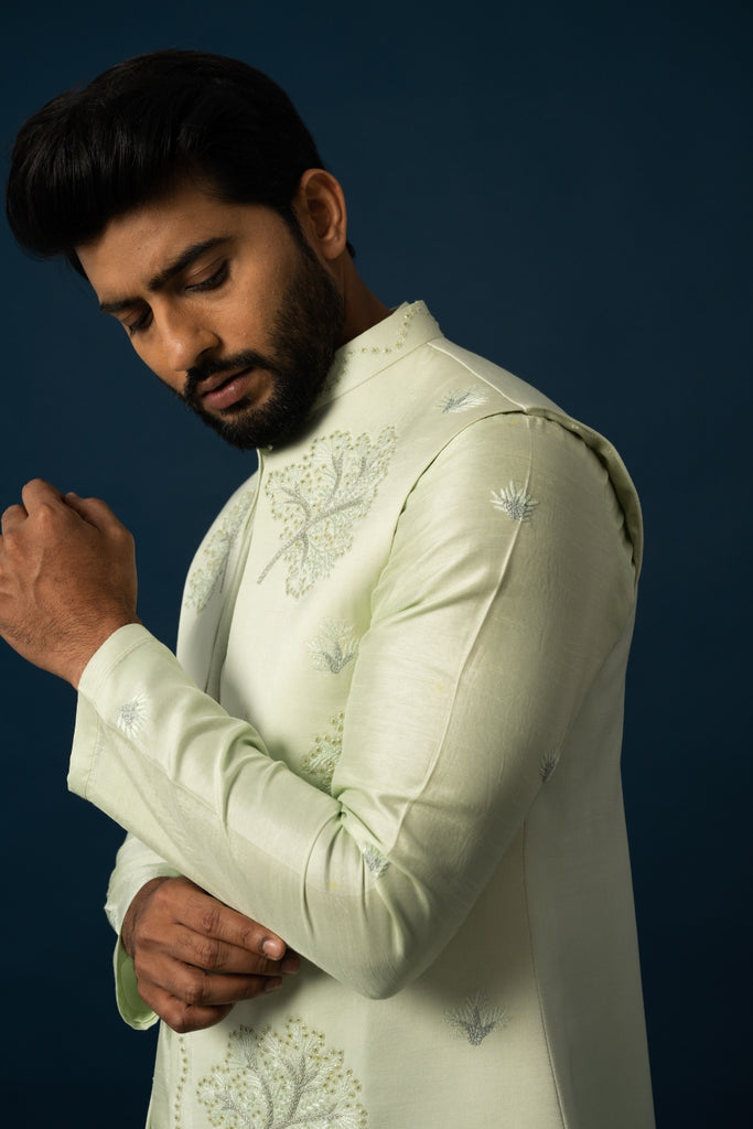TENDER LEAF EMBROIDERED KURTA & JACKET SET