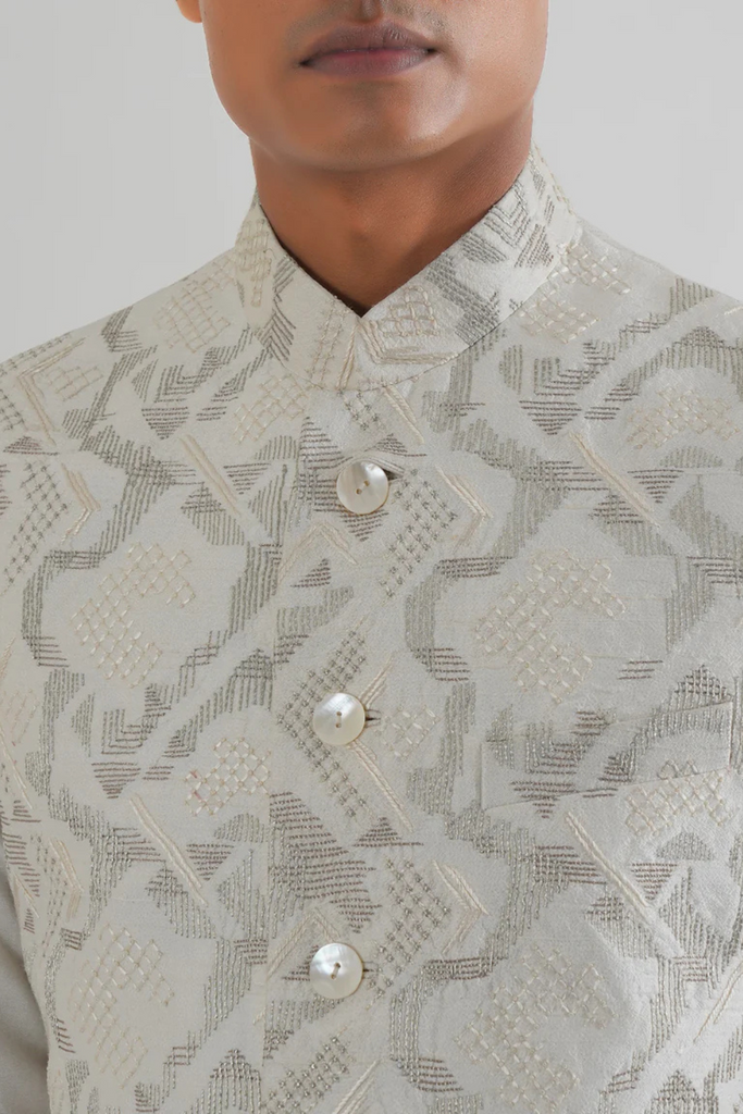 CRISS CROSS EMBROIDERED JAWAHAR JACKET