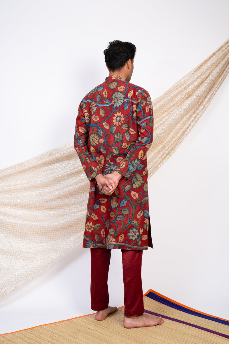 MAROON HAND-PAINTED FLORAL KALAMKARI KURTA SET.