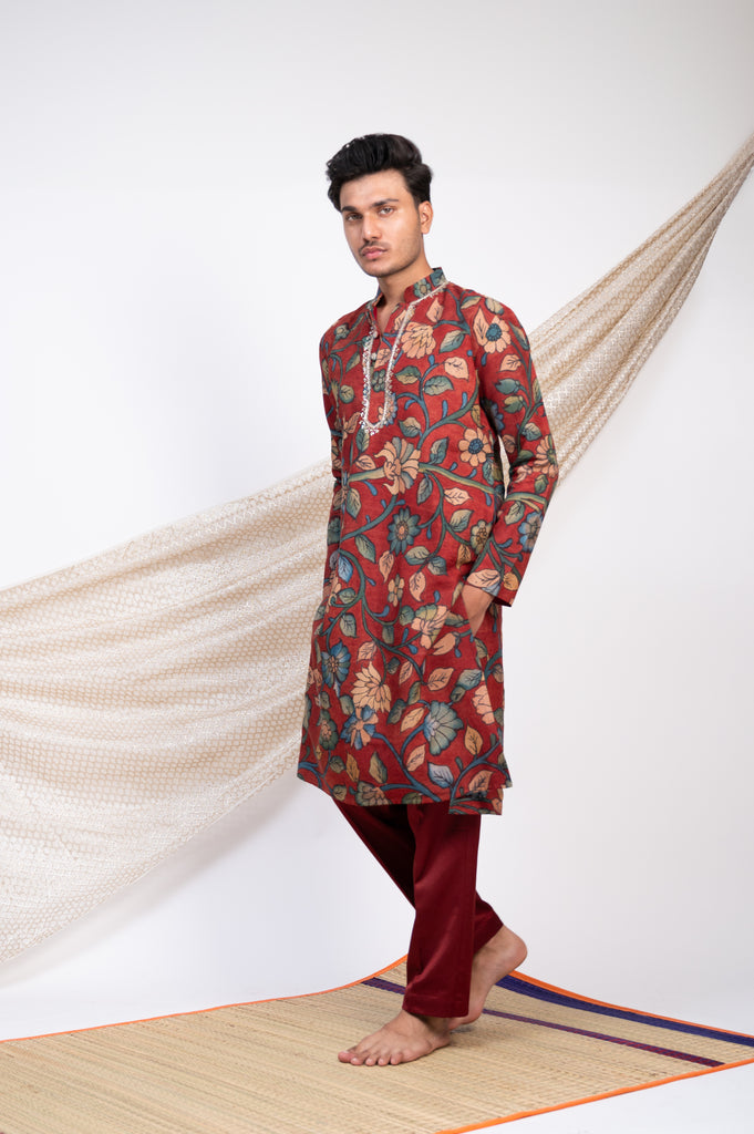 MAROON HAND-PAINTED FLORAL KALAMKARI KURTA SET.