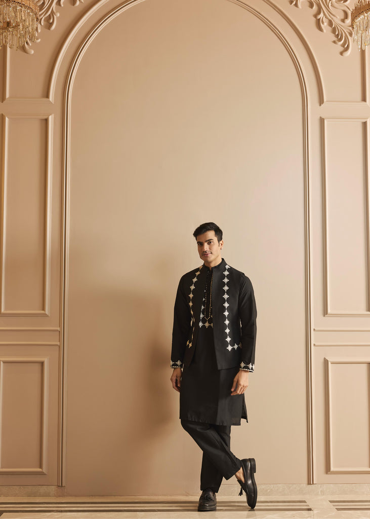 Black embroidered kurta pant set  1