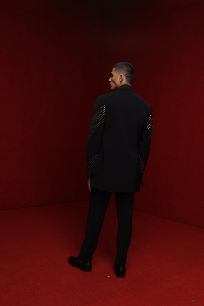 BLACK INDOWESTERN WITH EMBROIDERED SLEEVE LINES AND TIE UP DETAIL PAIRED WITH TONAL KURTA FIITED PANTS