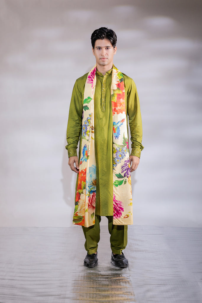 SHAFAQAT GREEN KURTA PAJAMA WITH PRINTED STOLE SET