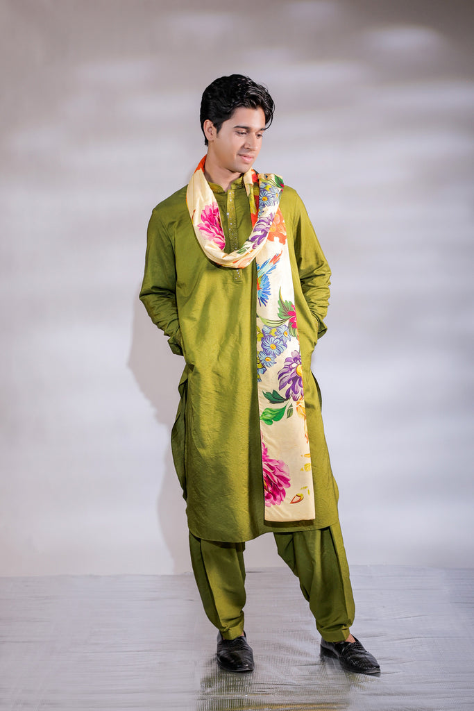 SHAFAQAT GREEN KURTA PAJAMA WITH PRINTED STOLE SET