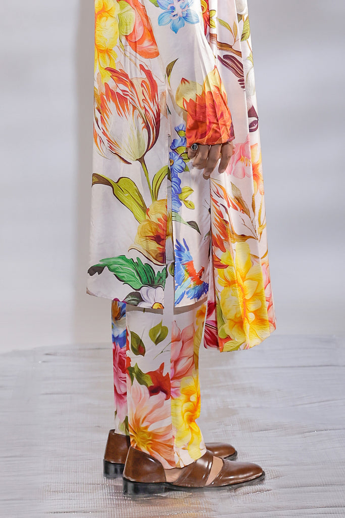 ILTAZAH KURTA PAJAMA AND STOLE SET