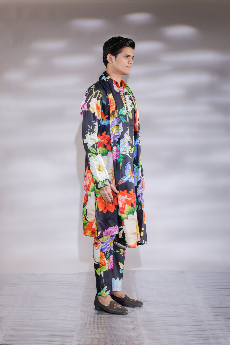 RIWAAYAT PRINTED KURTA PAJAMA WITH STOLE SET