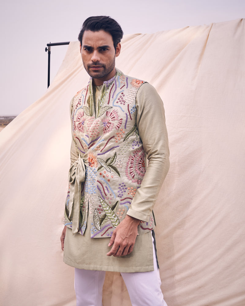 TIE-UP BANDI SET WITH MULTICOULOUR EMBROIDERY