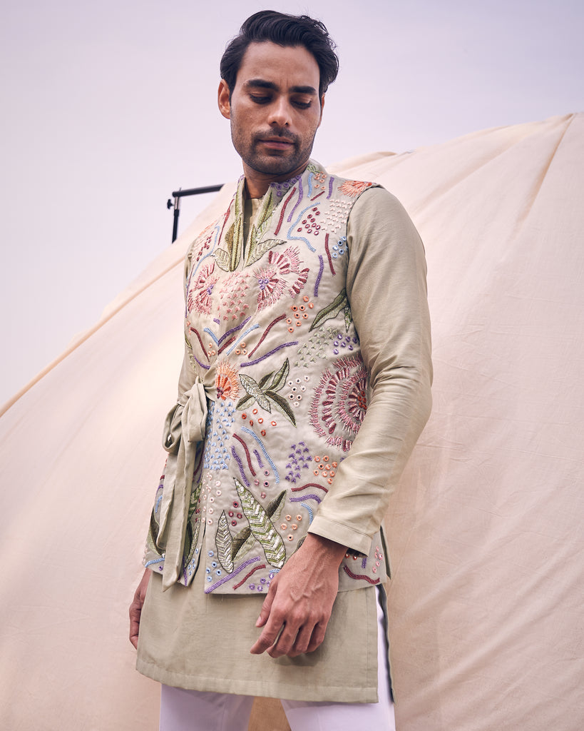 TIE-UP BANDI SET WITH MULTICOULOUR EMBROIDERY