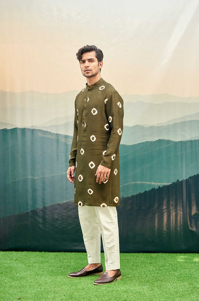 OLIVE GREEN KURTA SET WITH RING TIE-DYE MOTIFS AND RED LINE DETAIL