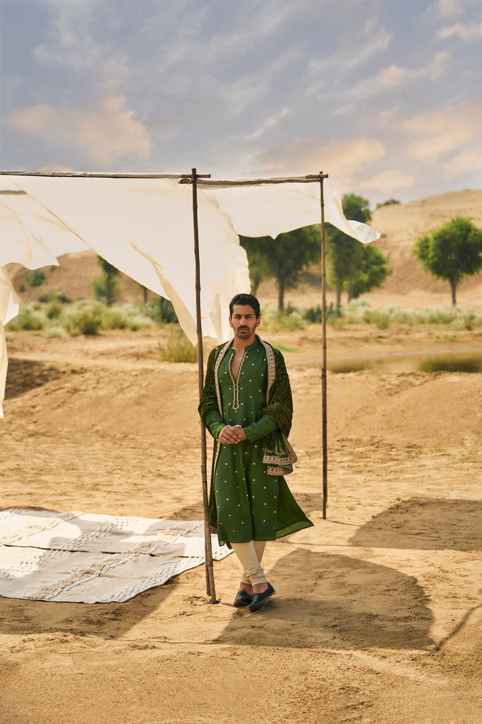KACHA AAM KURTA PAIRED WITH DUSHALA & CHURIDAR