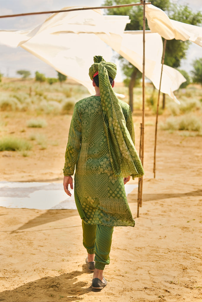 KACHA AAM BANDHANI KURTA PAIRED WITH PRINTED JOGGERS