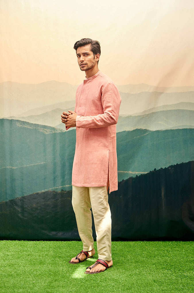 SALMON PINK KURTA SET WITH VERTICAL RED BAND ON BACK