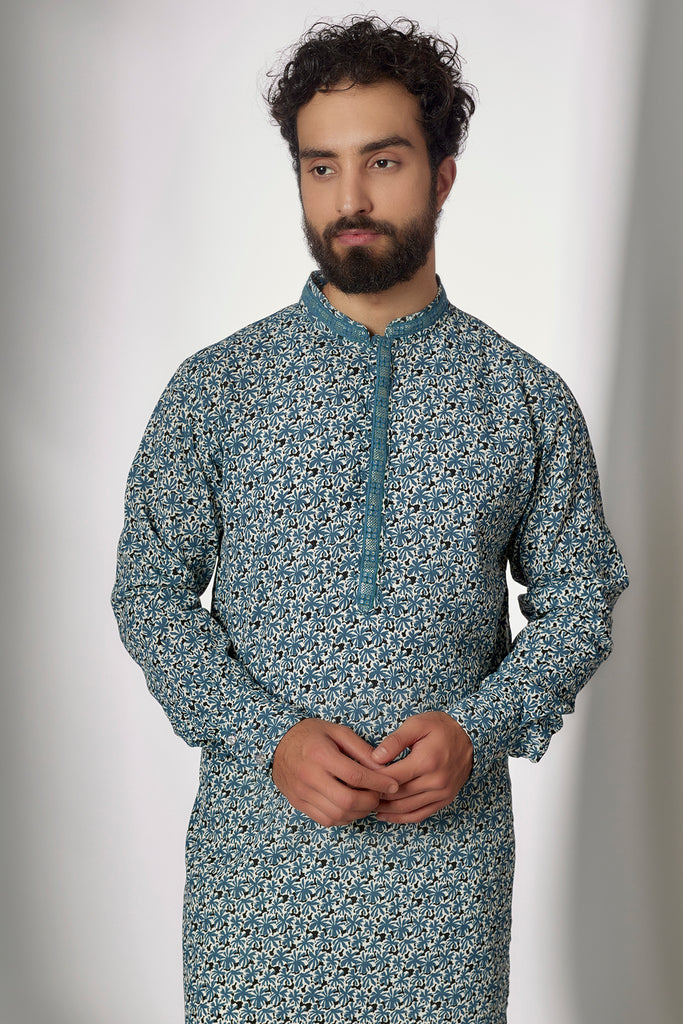 EMBROIDERED CREPE KURTA SET