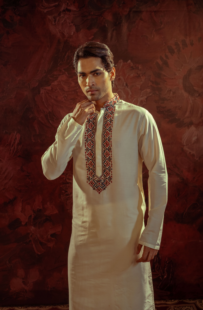 OFFWHITE APPLIQUE KURTA SET