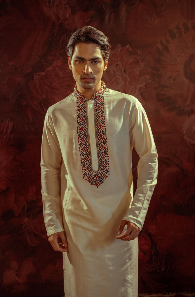 OFFWHITE APPLIQUE KURTA SET