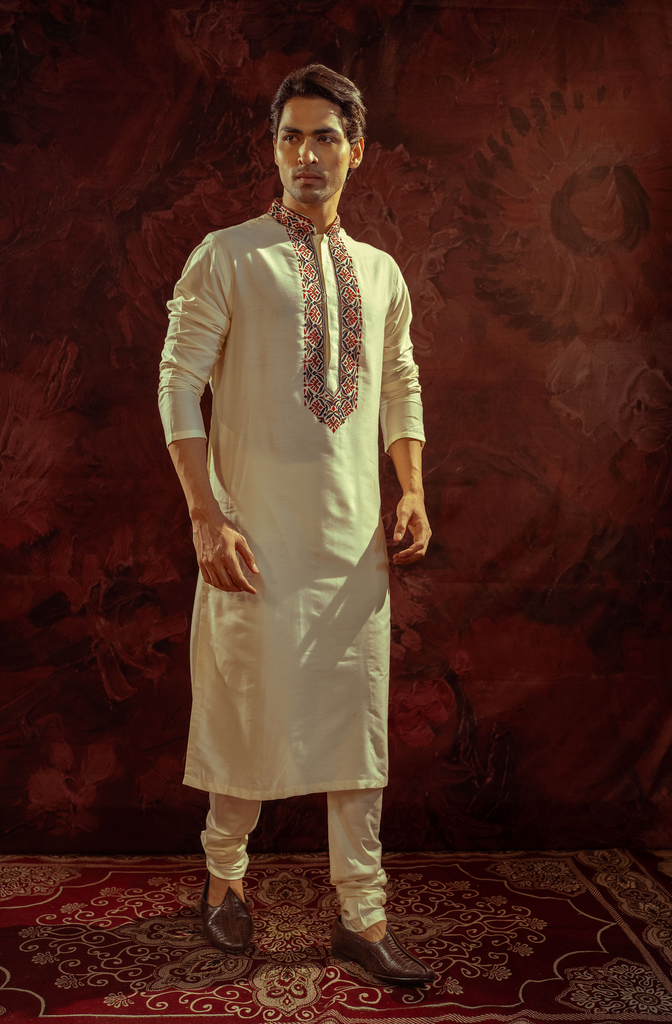 OFFWHITE APPLIQUE KURTA SET