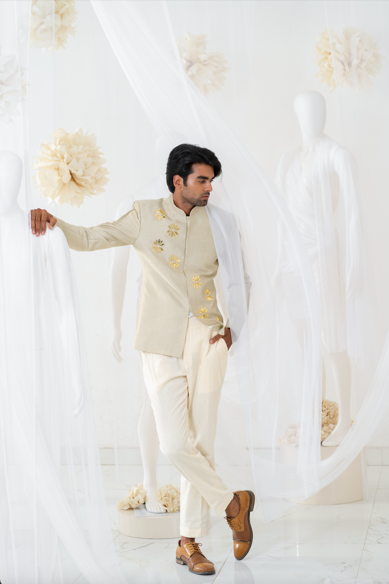 ENCHANTED LOTUS JODHPURI SET