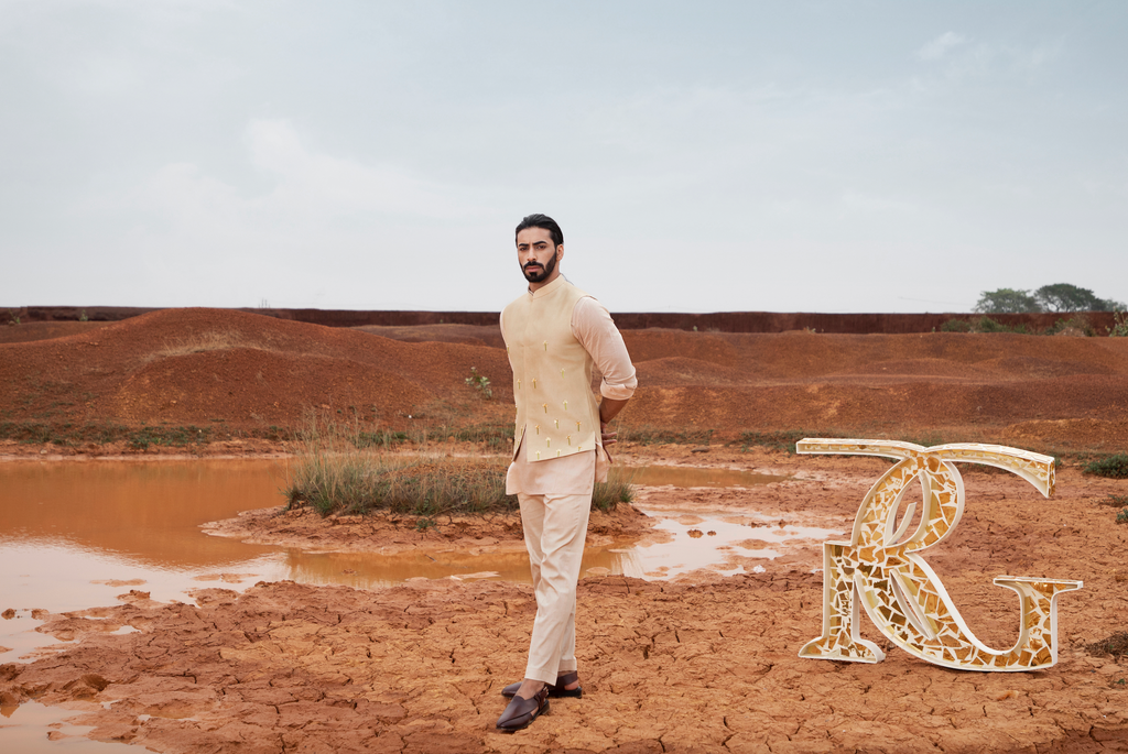 KHAKI CUTPIPE BUNDI SET