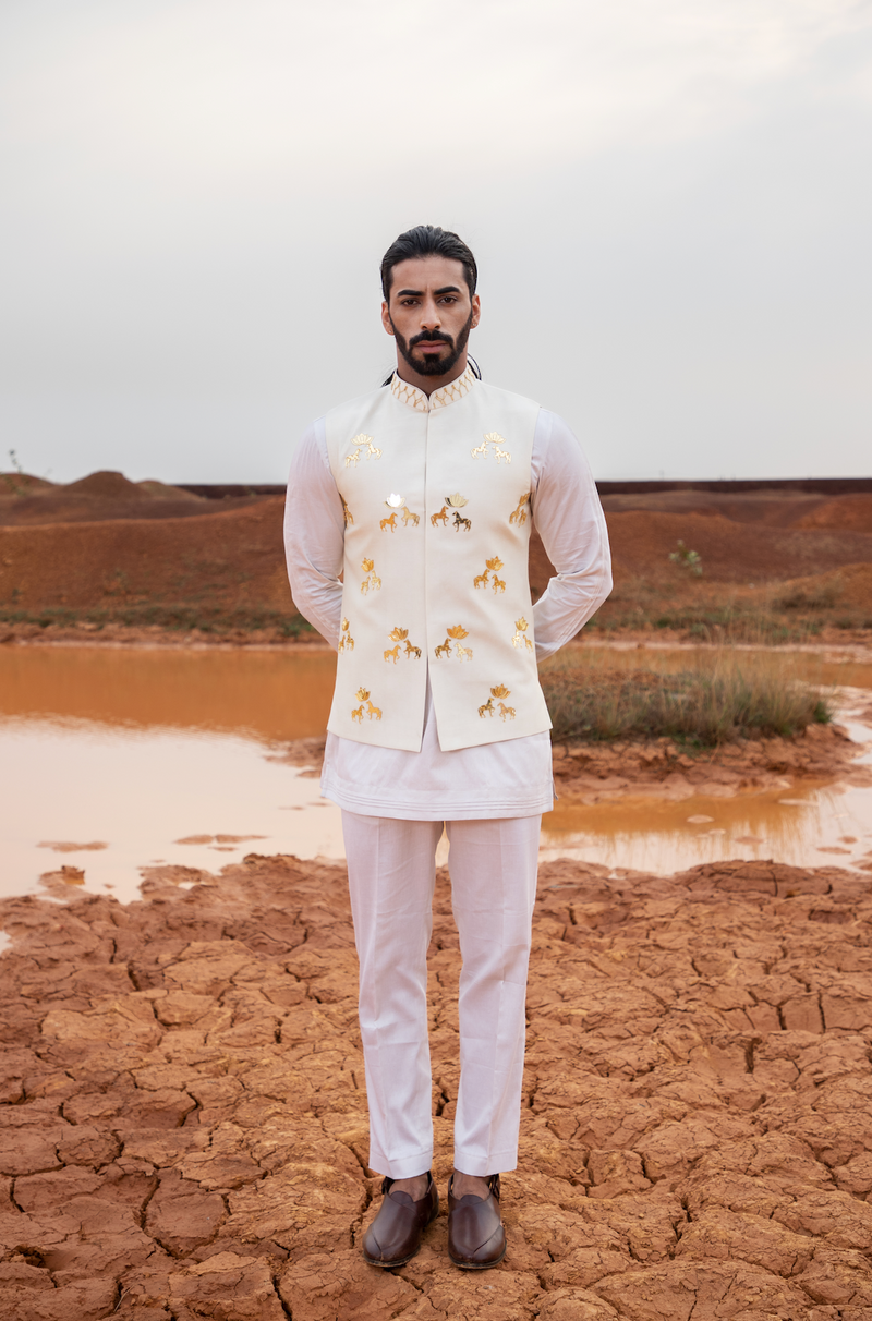 IVY HORSE - LOTUS BUNDI SET