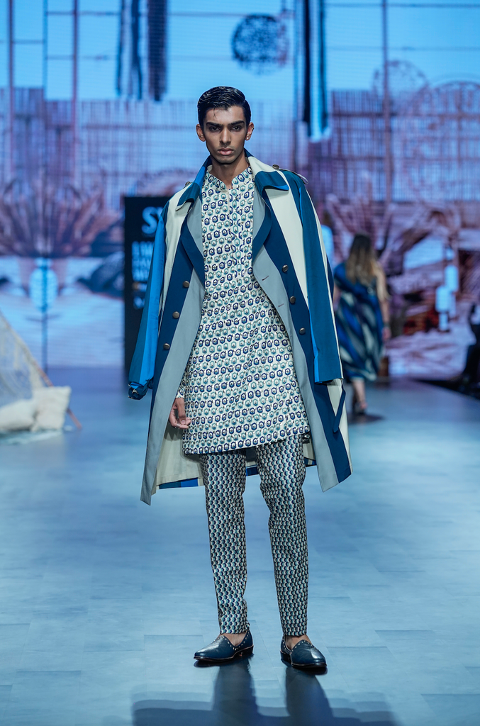 IVORY HEXAGON EMBELLISHED KURTA SET WITH A TRENCH COAT