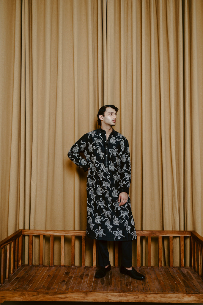 CHARCOAL BLACK CHANDERI HANDLOOM KURTA SET