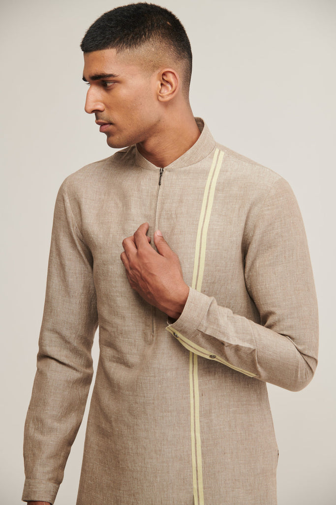 CROSS OVER ZIPPER KURTA IN COBBLESTONE
