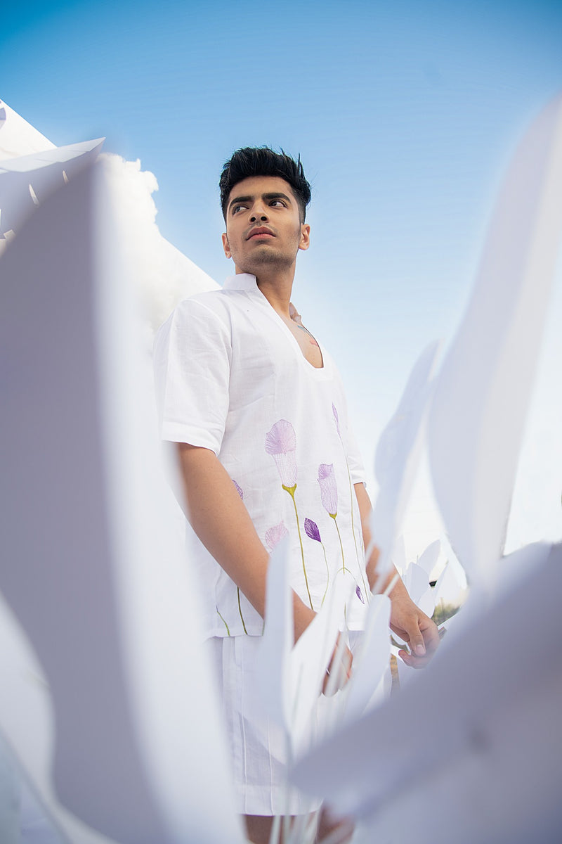 PURPLE CALLA LILY LINE SHIRT
