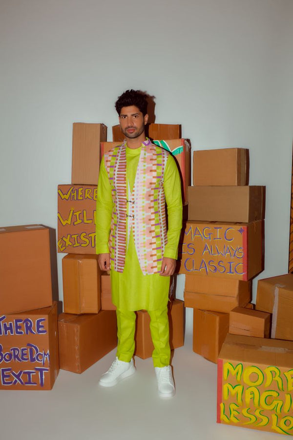 NEON KURTA WITH SHOULDER BUTTONS DETAILNG, STRAIGHT PANTS AND PRINTED BANDI