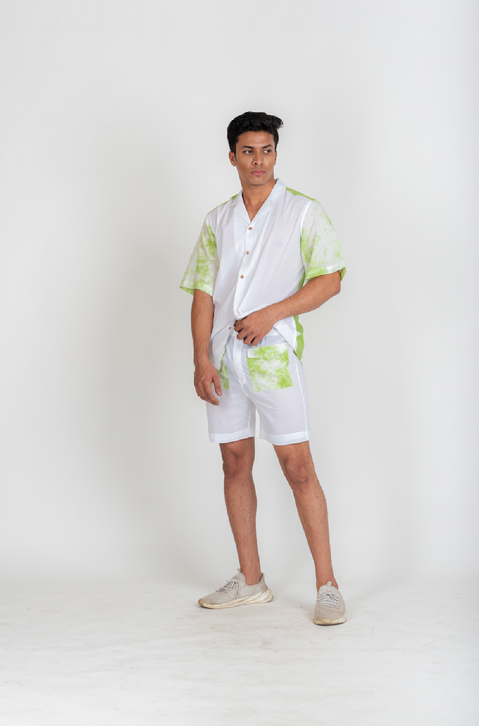 GREEN SCENE SHORTS