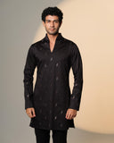Pyramid Arrow Sally Kurta