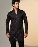 Pyramid Arrow Sally Kurta