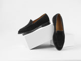 BLACK SIGNATURE SLIP ONS
