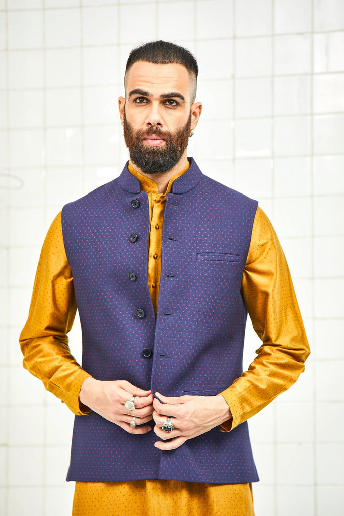 Dhadhu quilted waistcoat with polka motif