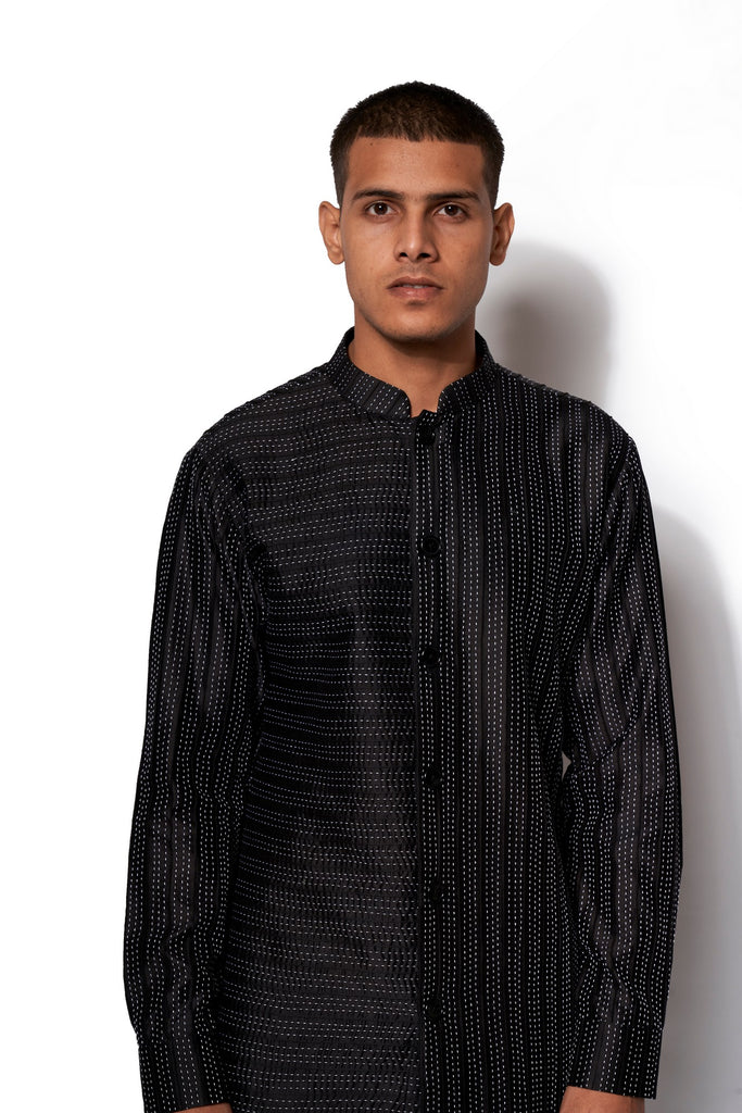 BLACK SHORT TEXTURED KURTA SET