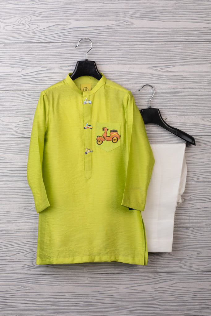 GREEN KURTA WITH SCOOTER POCKET AND SCOOTER BUTTON